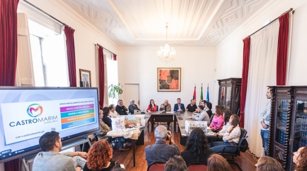 Câmara de Castro Marim alarga cartão social municipal a todas as famílias
