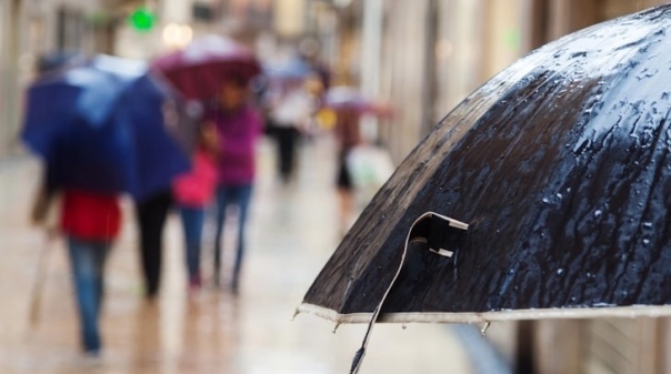 Agravamento do tempo com mais chuva coloca todo o país sob aviso amarelo 