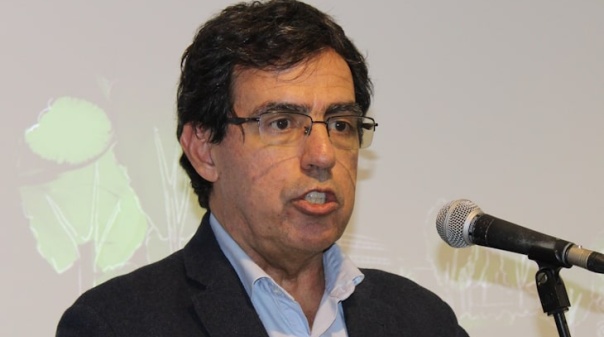 Reitor da UAlg repudia mensagens sexistas no recinto da Semana Académica  
