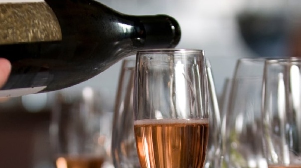 Serviço de vinhos é tema de formação gratuita em Lagoa 