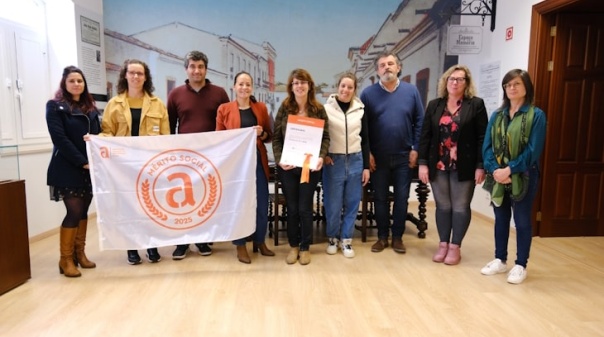 Programa "Mão Amiga" do Município de São Brás de Alportel distinguido com Bandeira de Mérito Social
