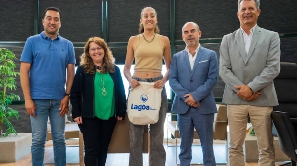 Município de Lagoa congratulou Leonor Peixinho pelo seu percurso no basquetebol nacional e internacional