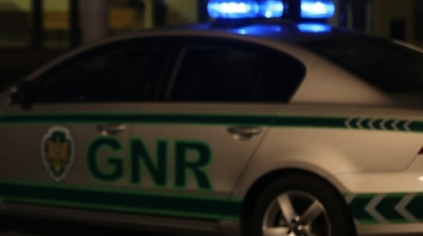 Prisão preventiva para suspeito de furtos em residências em Albufeira 