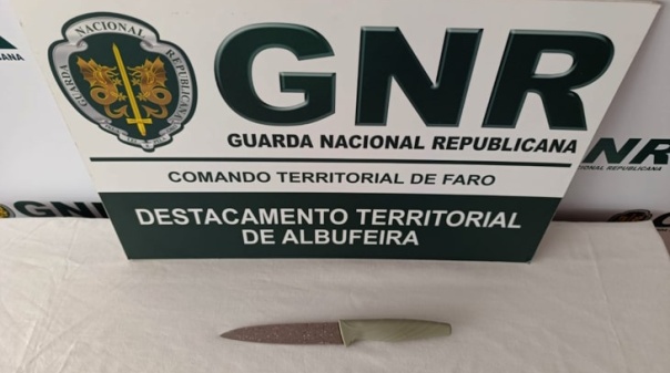 Homem detido em Albufeira por ameaças com arma branca