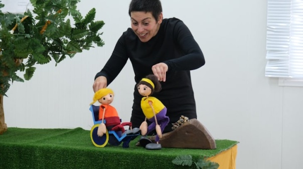 Teatro de marionetas sensibilizou os mais novos para a inclusão em São Brás de Alportel