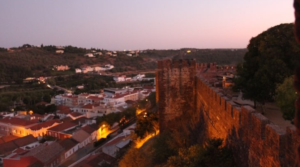 Castelo de Silves convida para fins de tarde com música, animação e gastronomia