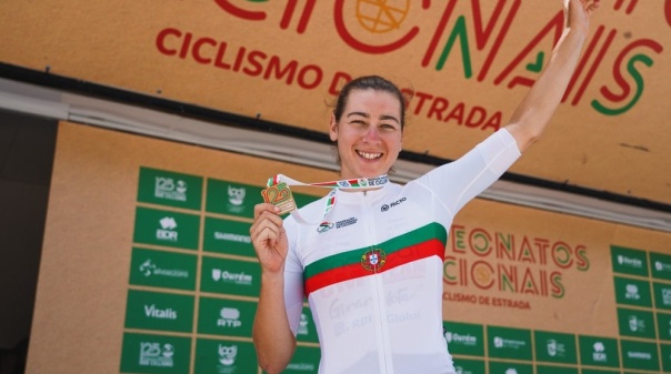 Ciclista Daniela Campos conquista segundo título nacional de fundo seguido