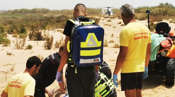 Homem não resistiu a paragem cardiorrespiratória na praia de Cabanas de Tavira 