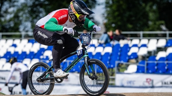 Atletas da Team BMX Quarteira representaram Seleção Nacional na Letónia