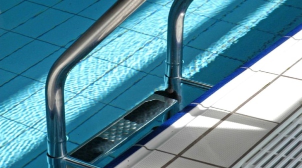 Dois turistas encontrados mortos em piscina de Albufeira