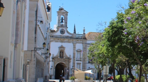 Arco da Vila de Faro recebeu obras de conservação que são inauguradas segunda-feira