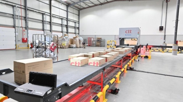 CTT inauguram nova máquina de distribuição em Algoz com investimento de 1,5 ME