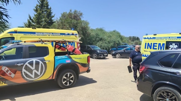 Criança encontrada inconsciente na praia de Altura salva pelos meios de socorro