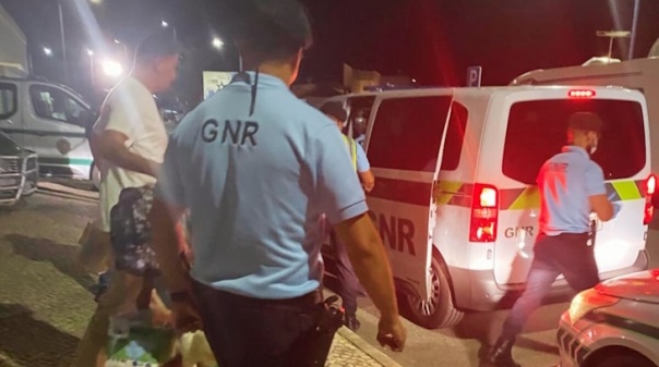 Migrante que faltava inquirir em tribunal também vai ser afastado do país