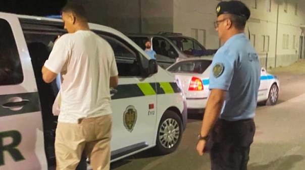Migrantes que desembarcaram no Algarve estão todos em centros temporários 