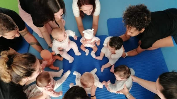 Programa Mamis abre inscrições em Albufeira com atividades para grávidas, mães e bebés
