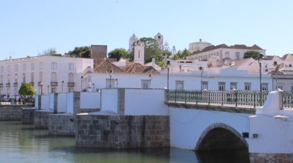 Loulé e Tavira acolhem festival de artes performativas