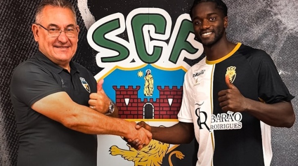 Médio senegalês Assane Ndiaye reforça Farense cedido pelo Estrela da Amadora