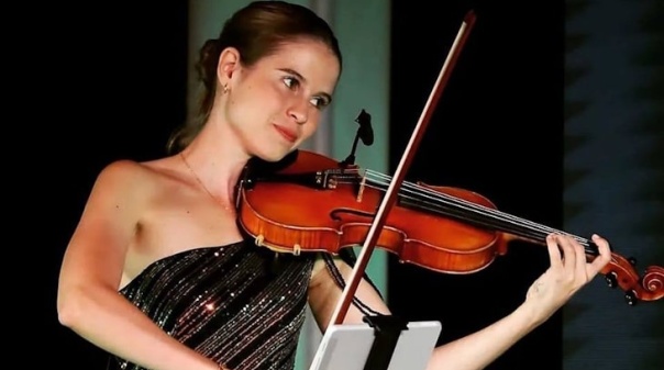 Mariline Martins dá concerto na Mercearia Portuguesa de Loulé