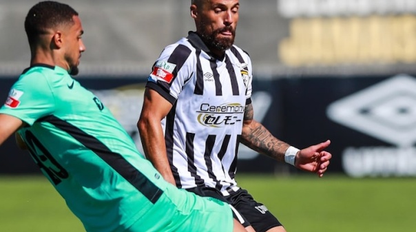 II Liga: Sporting B vence Portimonense após reviravolta 