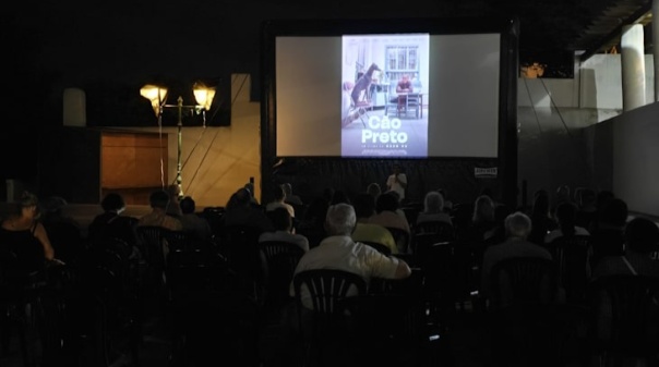 Projeto que leva cinema itinerante ao sotavento algarvio já reuniu mais de 15 mil espetadores