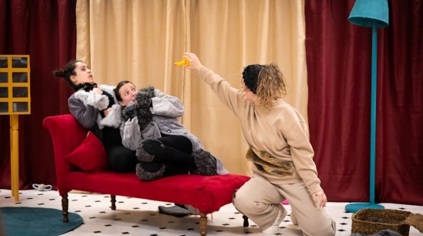 Teatro Nacional D. Maria II apresenta espetáculos para famílias em Lagos e Tavira