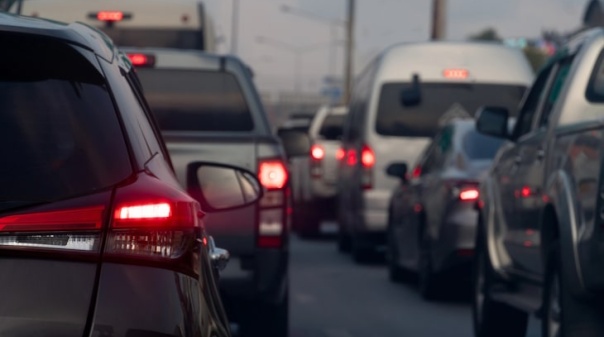 Multas por uso do telemóvel ao volante duplicaram no primeiro trimestre do ano