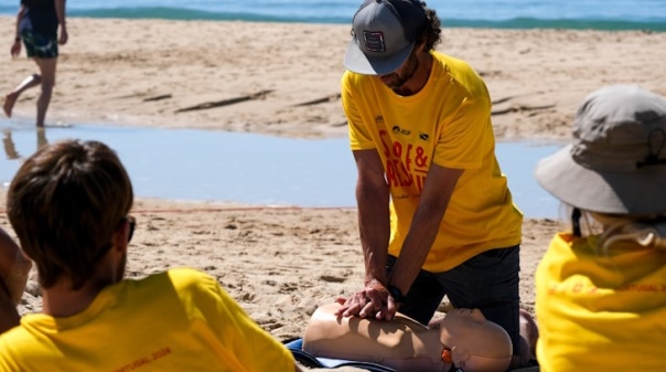 Formação em Sagres vai ajudar surfistas a salvar mais vidas