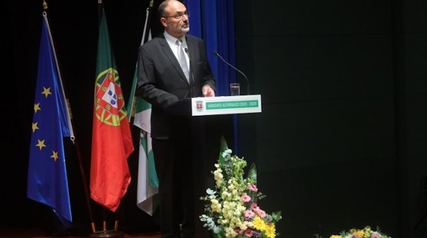 Álvaro Bila tomou posse para ser "presidente de todos os portimonenses" 