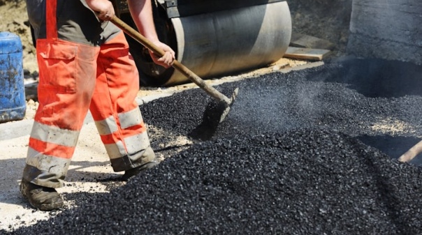 Câmara de Lagoa investe cerca de 1 milhão de euros em repavimentações