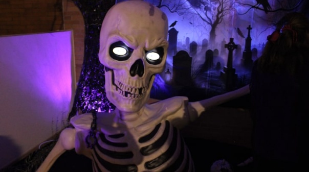  Família em Olhão celebra Halloween de portas abertas à comunidade
