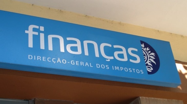 Fisco alerta contribuintes sobre circulação de falsos 'emails' e SMS