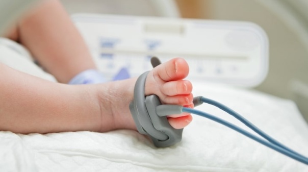 Inspeção-Geral investiga transporte de bebé em estado crítico de Faro para Lisboa