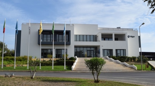 Algar e Entrajuda lan&ccedil;am campanha solid&aacute;ria de angaria&ccedil;&atilde;o de roupas e brinquedos usados