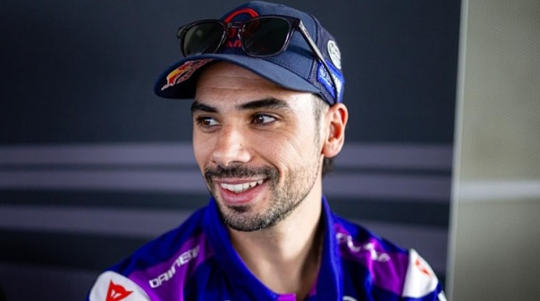 MotoGP: Miguel Oliveira recebido em Portimão por milhares de adeptos