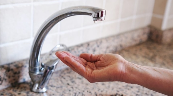 Abastecimento de água interrompido na segunda-feira em duas artérias de Armação de Pêra