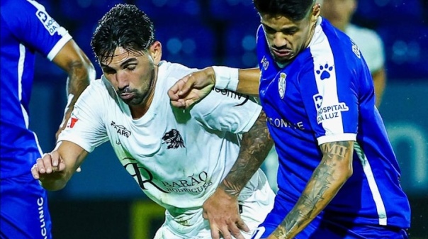 SC Farense empata sem golos frente ao CD Feirense
