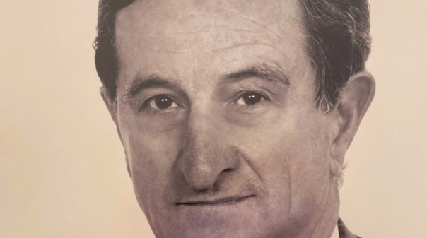 Portim&atilde;o decreta um dia de luto municipal pelo falecimento de Ant&oacute;nio Feu