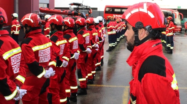 Bombeiros de Portimão recebem nova ambulância nas comemorações do 99º aniversário