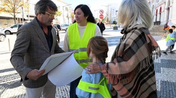 120 crianças entregaram manifesto ao autarca de Loulé