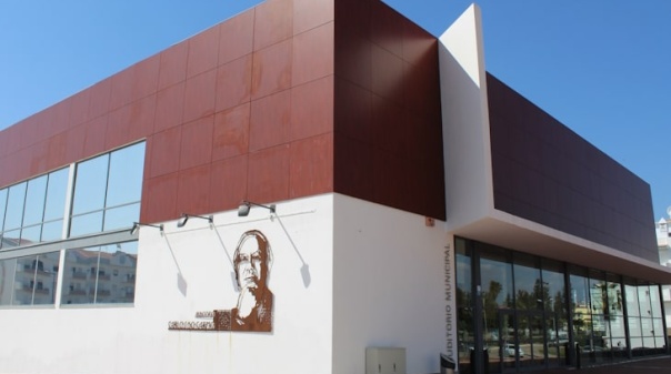 Coro Nacional Masculino de Banduristas da Ucrânia apresenta-se em Lagoa