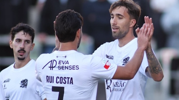 Farense goleia Silves e passa aos ‘oitavos’ da Taça