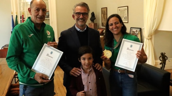 Munic&iacute;pio de Faro homenageou campe&atilde; surdol&iacute;mpica Joana Santos e reivindica reconhecimento nacional
