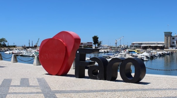 ACRAL lança campanha para incentivar consumo no comércio local de Faro