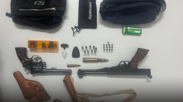 Homem detido em Portimão por violência doméstica e posse de arma proibida 