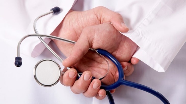 Concursos para os primeiros centros de sa&uacute;de privados no Algarve arrancam este ano