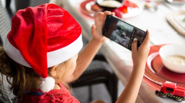 Tenho mesmo de oferecer um telem&oacute;vel ao meu filho?