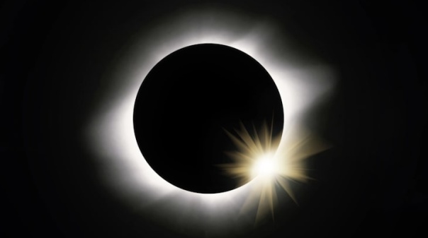 Eclipse solar total poder&aacute; ser observado em Portugal no pr&oacute;ximo ano