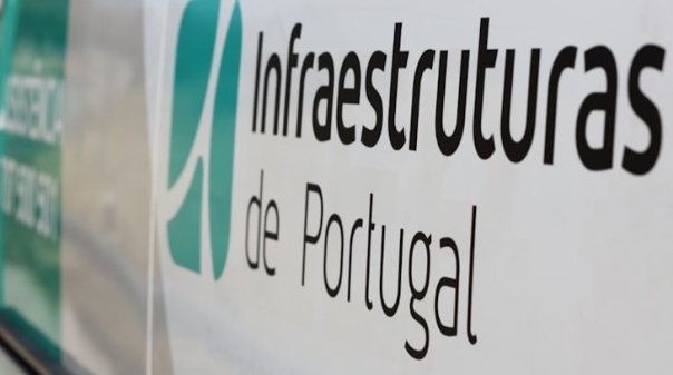 IP cria passagem pedonal superior e elimina passagens de n&iacute;vel em Tunes