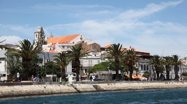 Desempenho econ&oacute;mico do Algarve superou a m&eacute;dia nacional em 2024